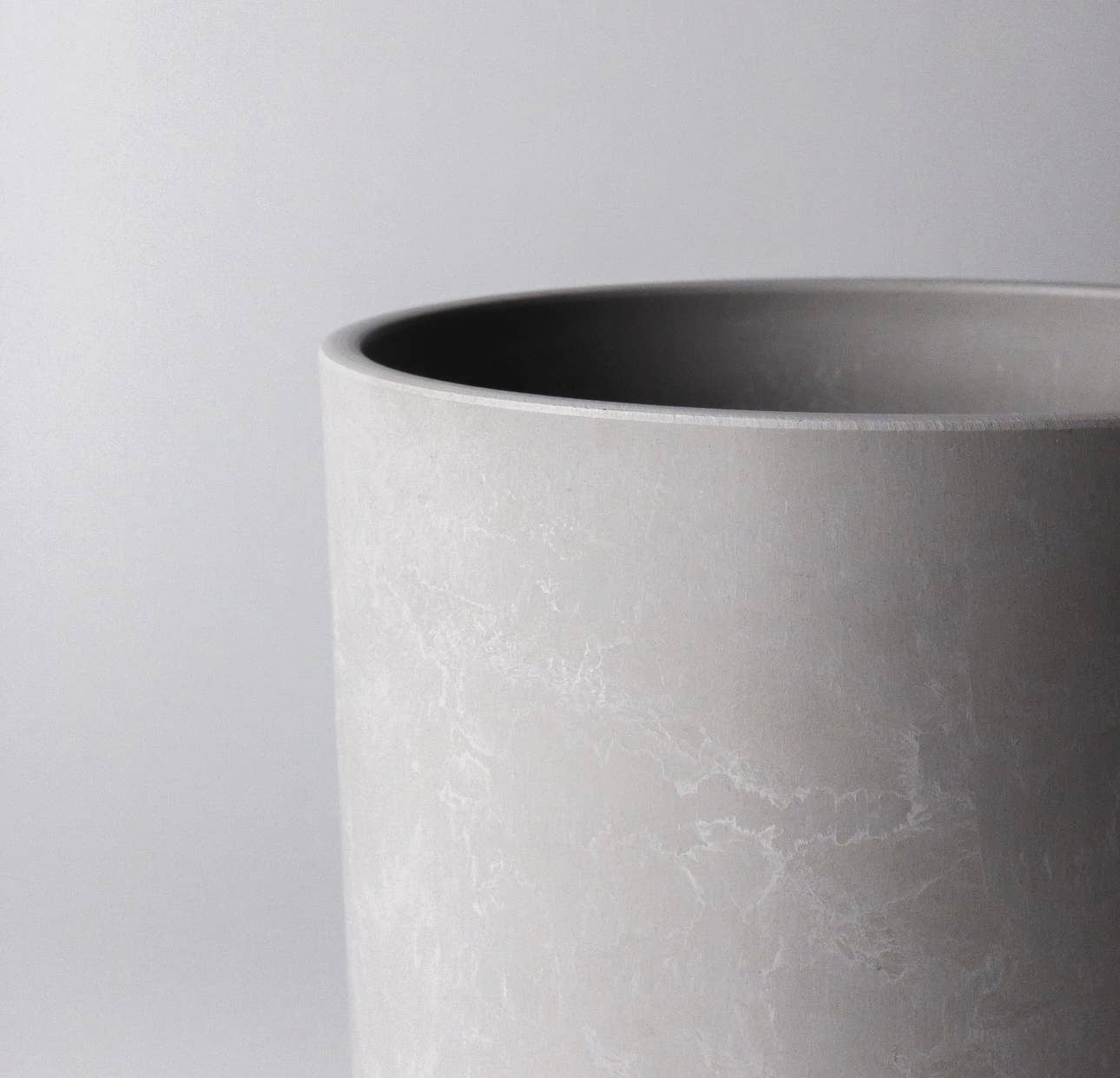 Signature Faux Stone 9in Planter